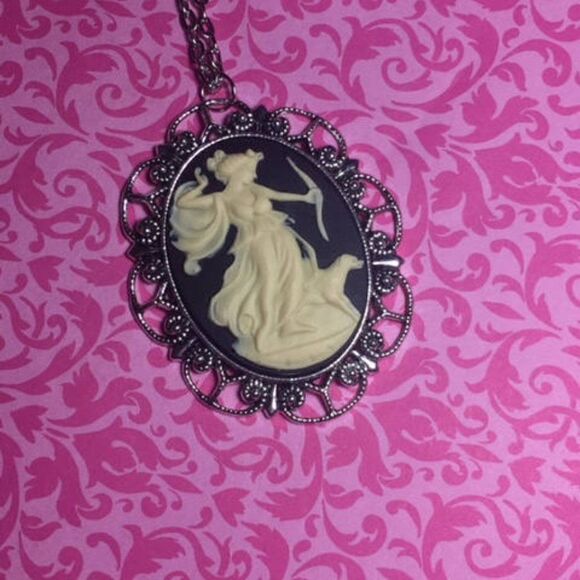 Artemis Aphrodite Renaissance Greek Goddess God C - Picture 5 of 5